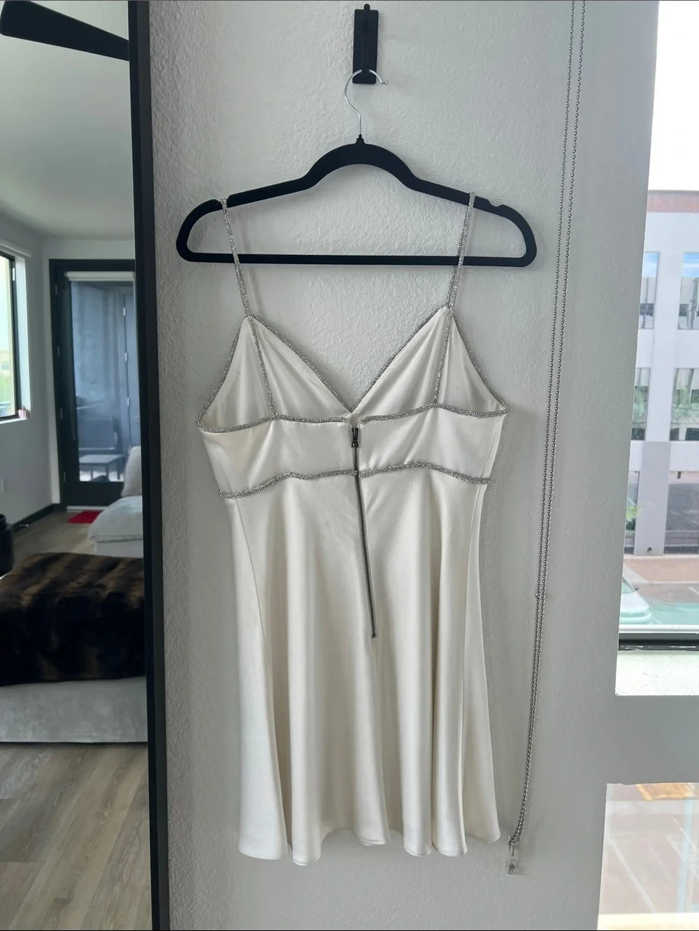 Alice + Olivia Julienne Embellished V Neck Mini Dress in White | Size 4