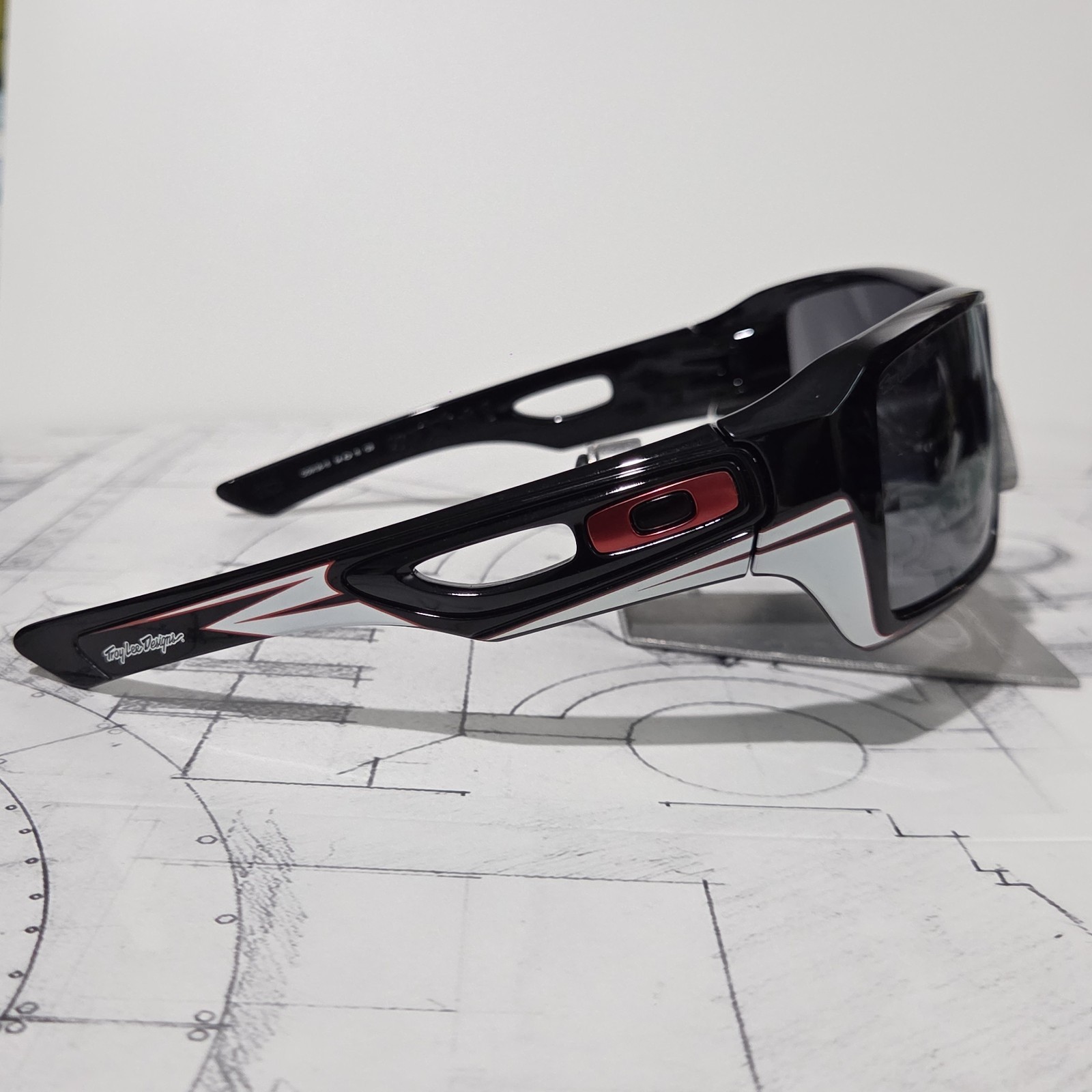 Oakley Eyepatch 2 Troy Lee Design/Black Polarized Lenses Sunglasses OO9136-15