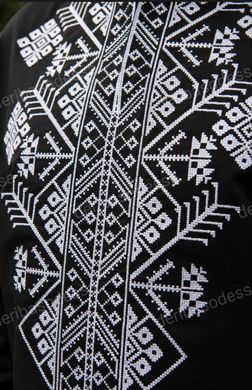 Traditional Ukrainian men’s embroidered shirt Vyshyvanka XS,S,M,L,XL 2XL,3XL,4XL