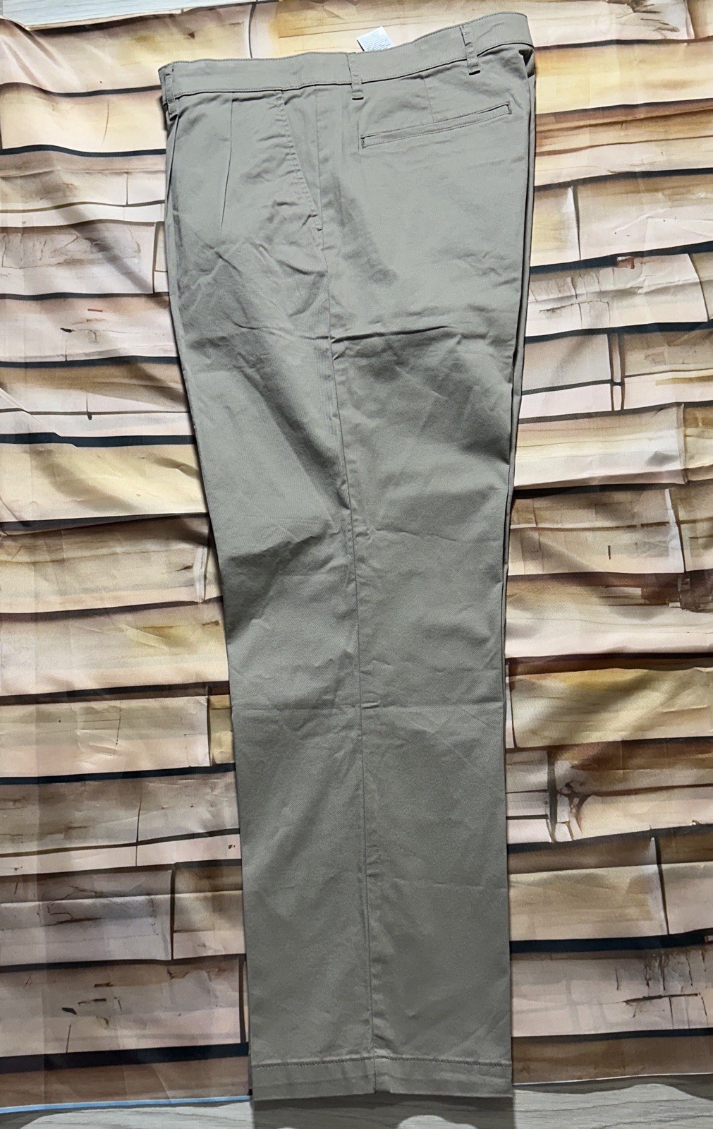 Dockers Classic Fit Pleated Chino Pants Men’s 36×32 Khaki NWT