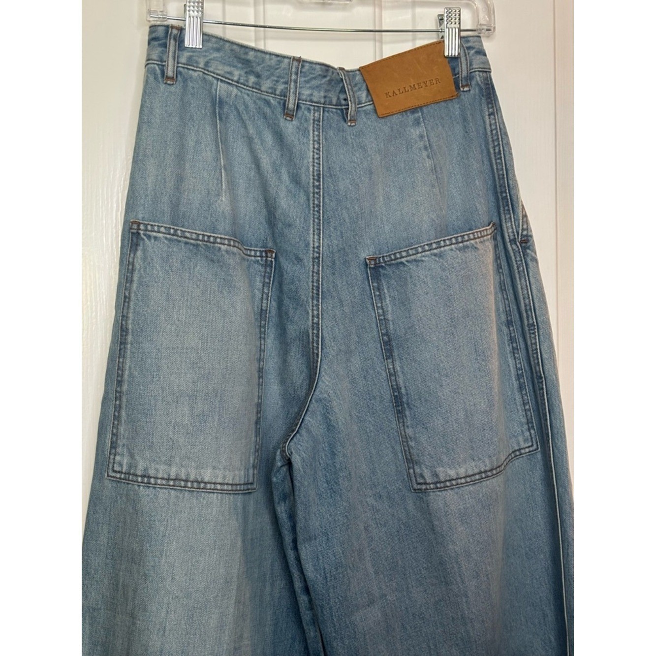 NWT KALLMEYER Wide Leg Pleated Light Wash Denim Jeans size 8