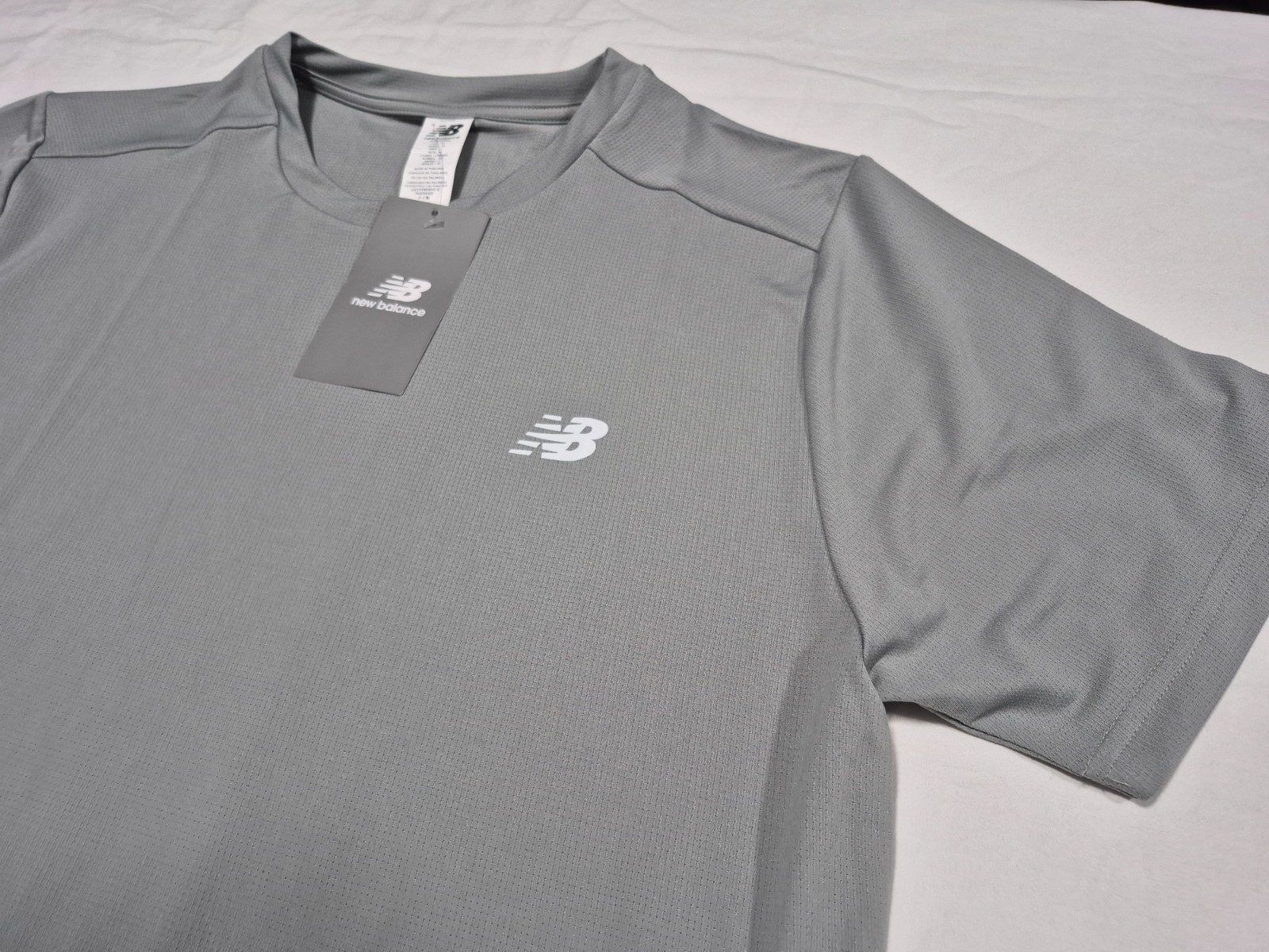New Balance Men’s Fast Drying Moisture Wicking Running Gray shirt Polyester