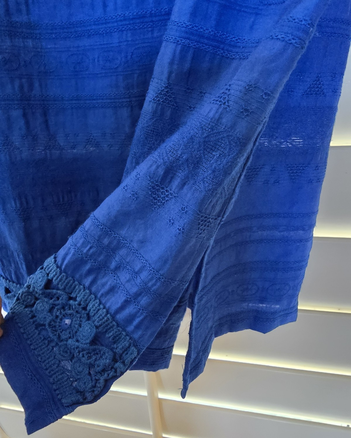 Alfred Dunner 14 Tunic Blouse Blue V Neck Beaded Embroidered 3/4 Sleeve