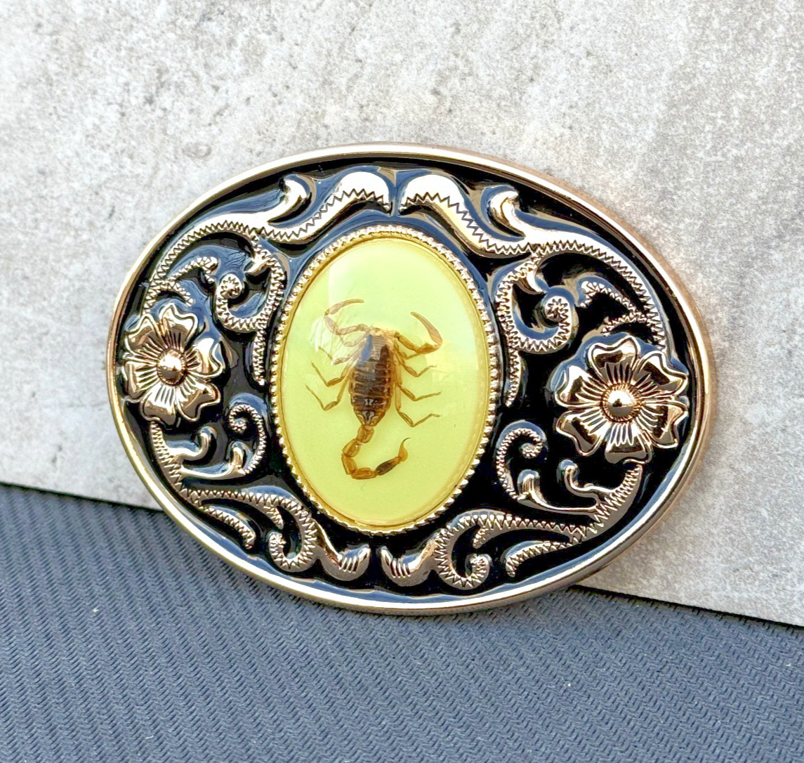 Western Scorpion Belt Buckle Real Scorpion Resin Glow in Dark. For 1.5″ Belt