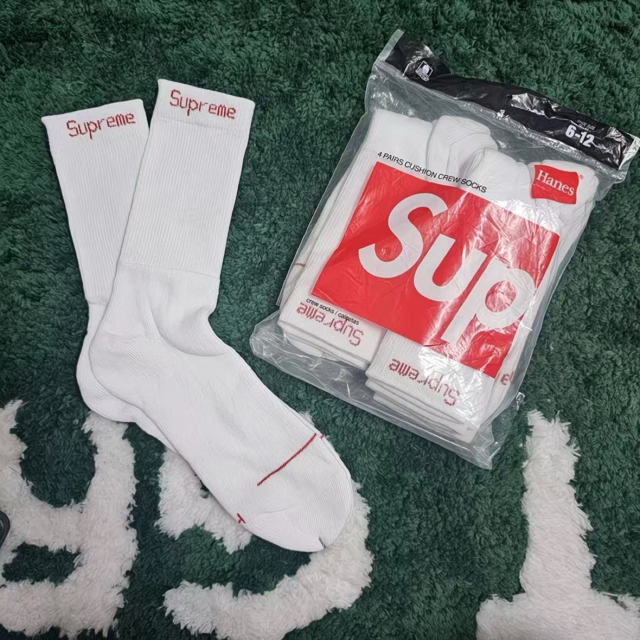 Supreme Hanes Crew Socks 4 Pack White Size 6-12 Brand New Free Shipping