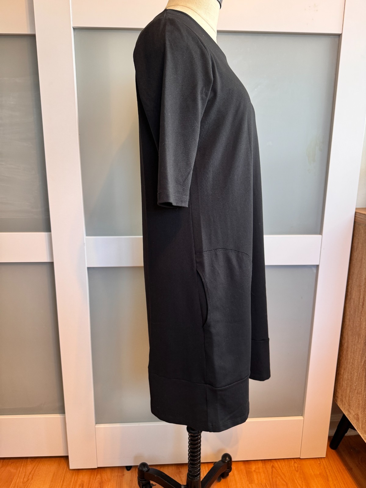 Susana Monaco Tunic Dress M pockets 3/4 Sleeve Minimalist Modern Knit Black