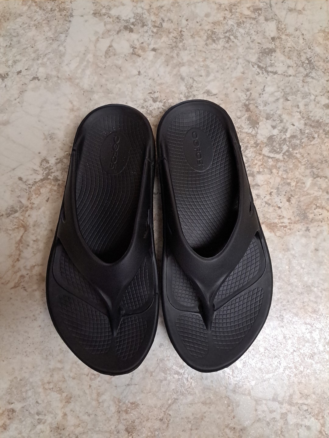 Oofos Thong Sandals Black W 8 MALE 6 Excellent Condition Returns Accepted