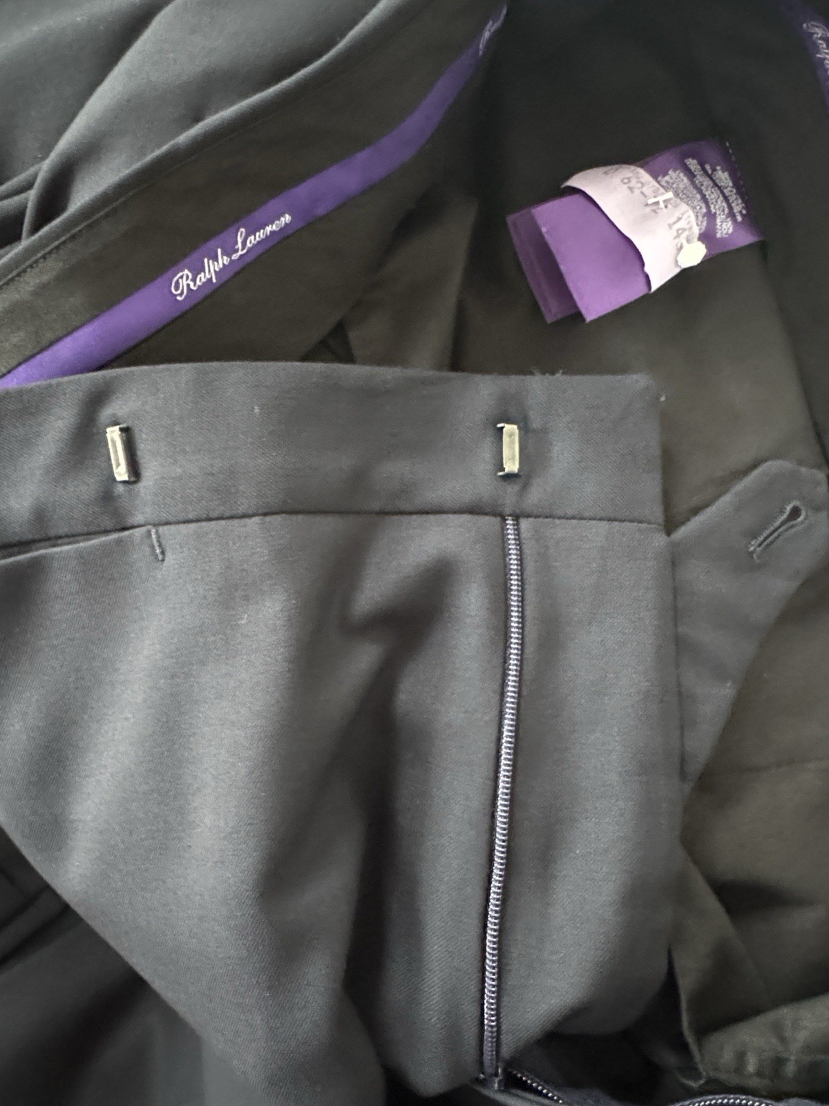Ralph Lauren Purple Label Men’s Navy Suit Size 38R 100% Wool