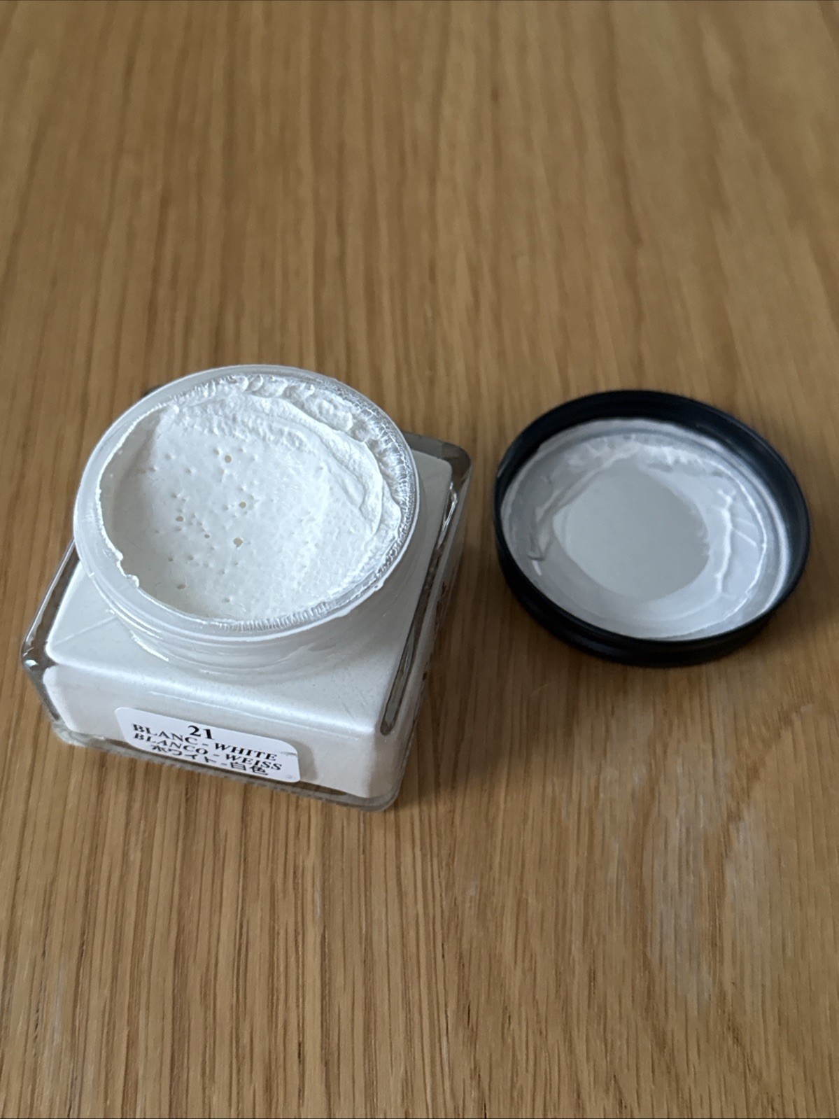 Saphir Medaille D’or Creme 1925 Blanco #21 Leather Shoe Polish