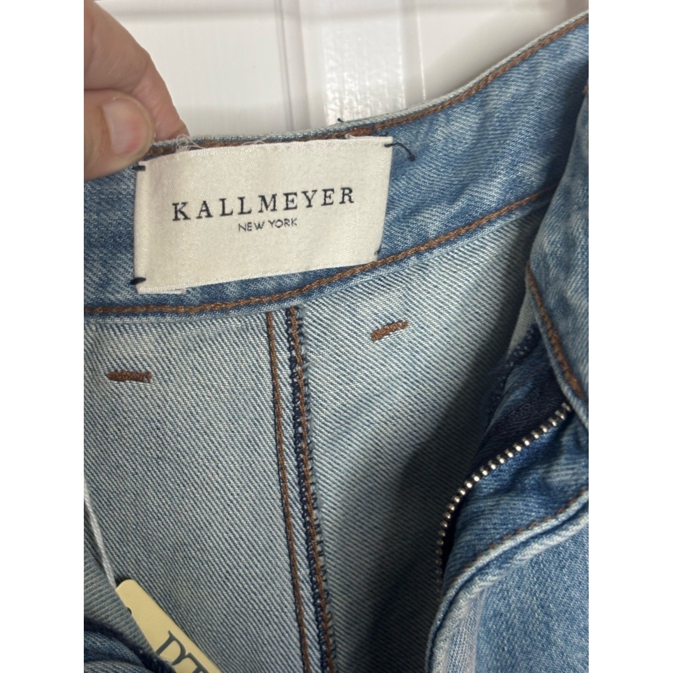 NWT KALLMEYER Wide Leg Pleated Light Wash Denim Jeans size 8