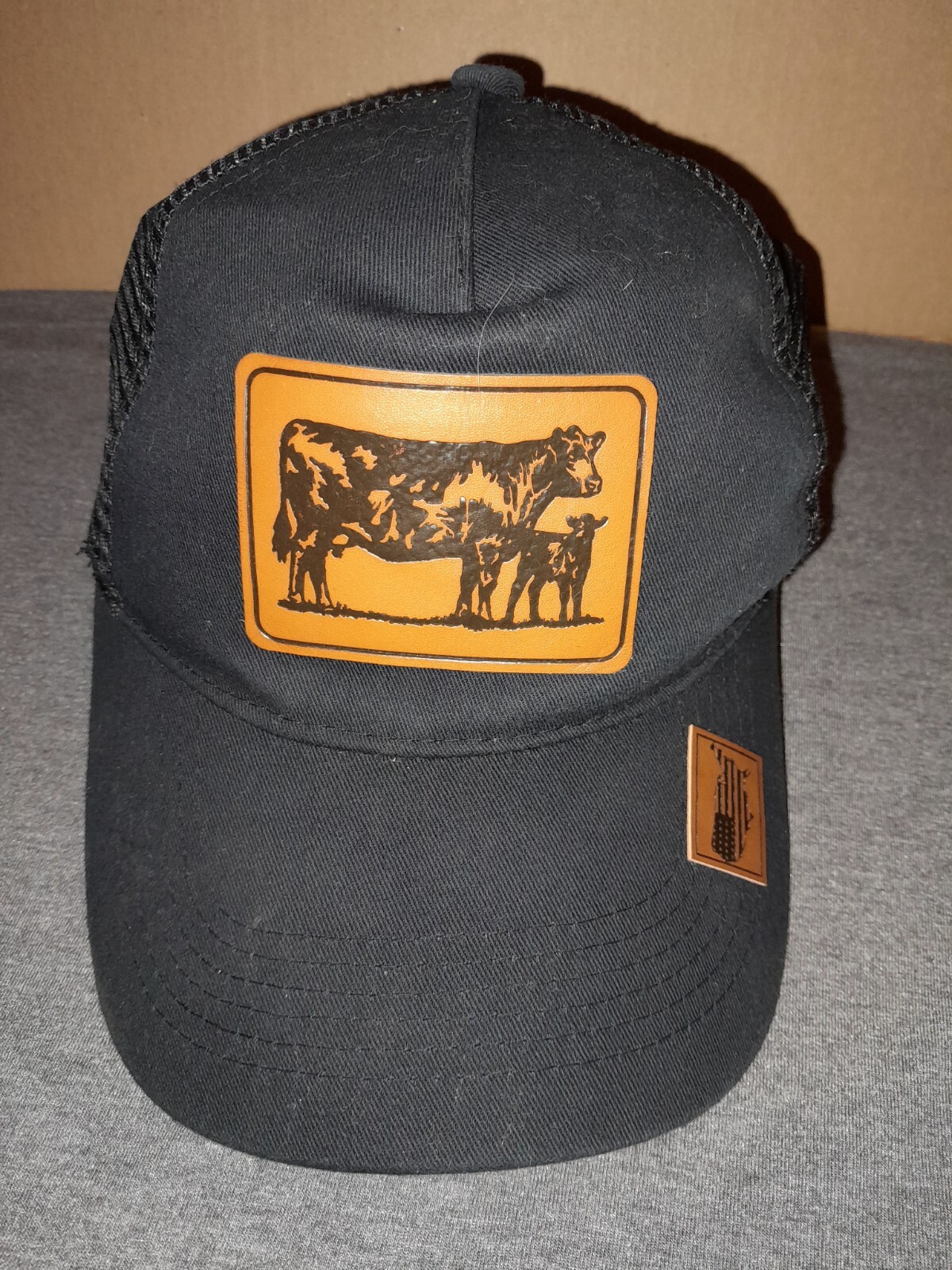 Cow Calf Cattle Farm Leather Patch Ball Cap Trucker Snapback Mesh Hat Black