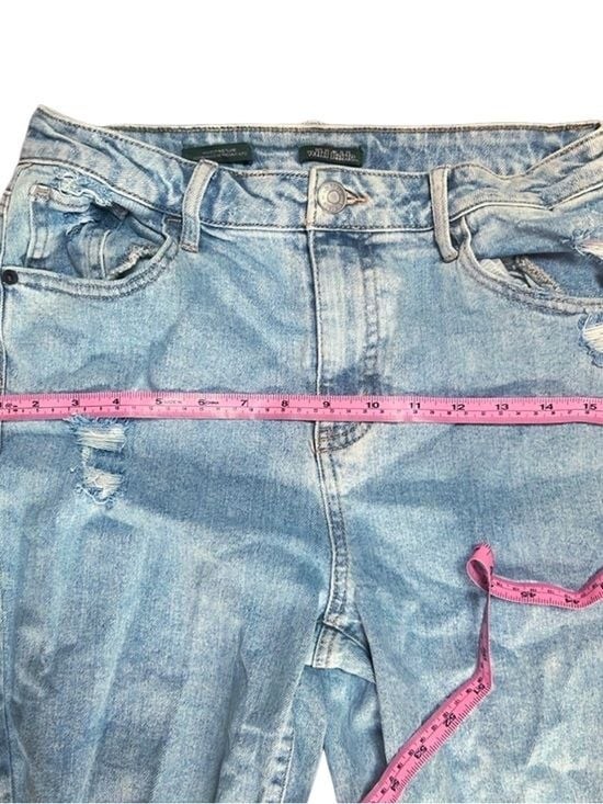 Wild Fable Light Wash Distressed Flare Jeans Size 6 High Rise