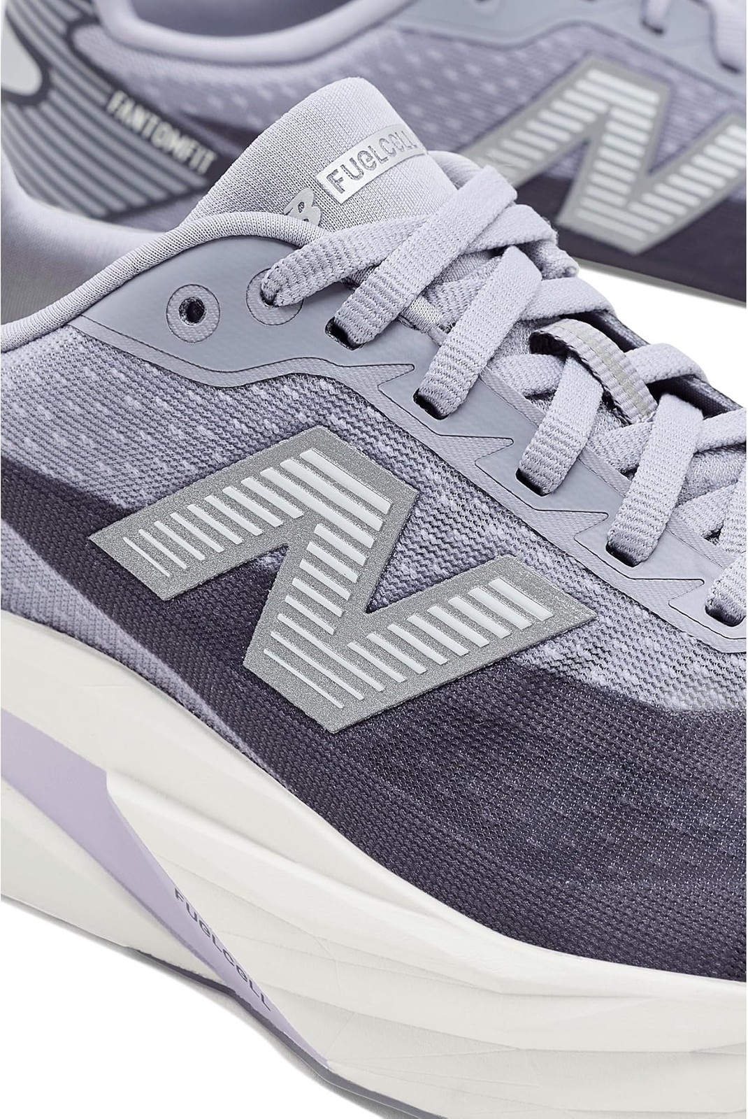 New Balance Women’s FuelCell Rebel V5 – Digital Mist/Magnet – 8.5 Wide