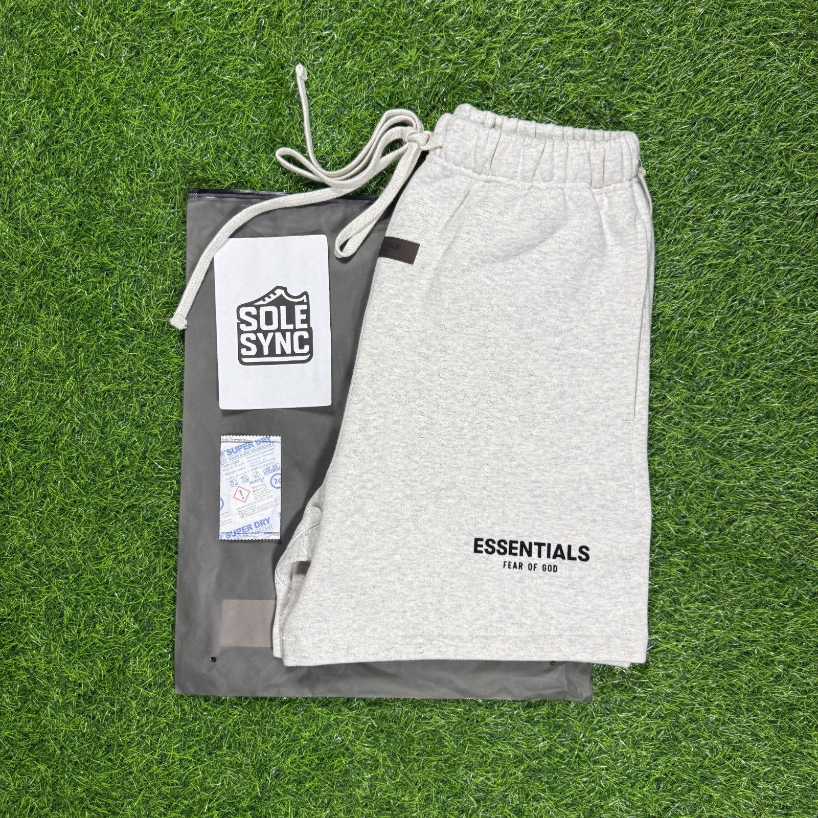 Fear of God Essentials Shorts SS22 Light Oatmeal – 100% Authentic (XS-XL)