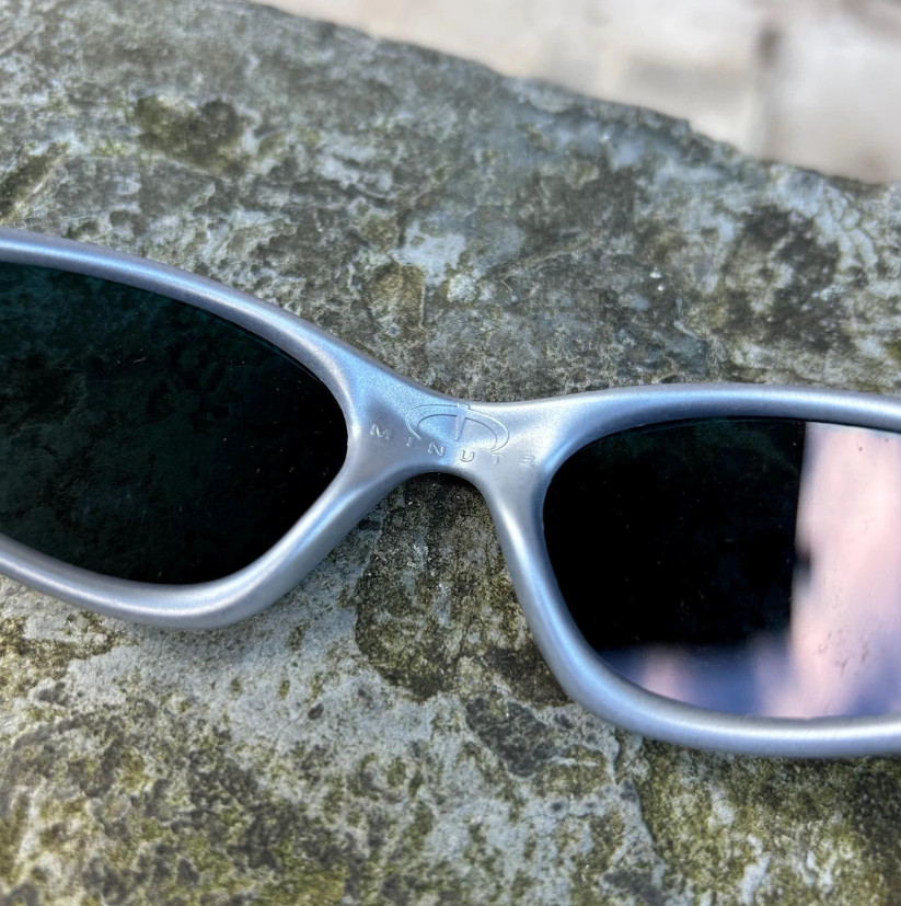 Vintage Oakley Minute Sunglasses Sliver Frame Red Lenses Y2K Gorpcore