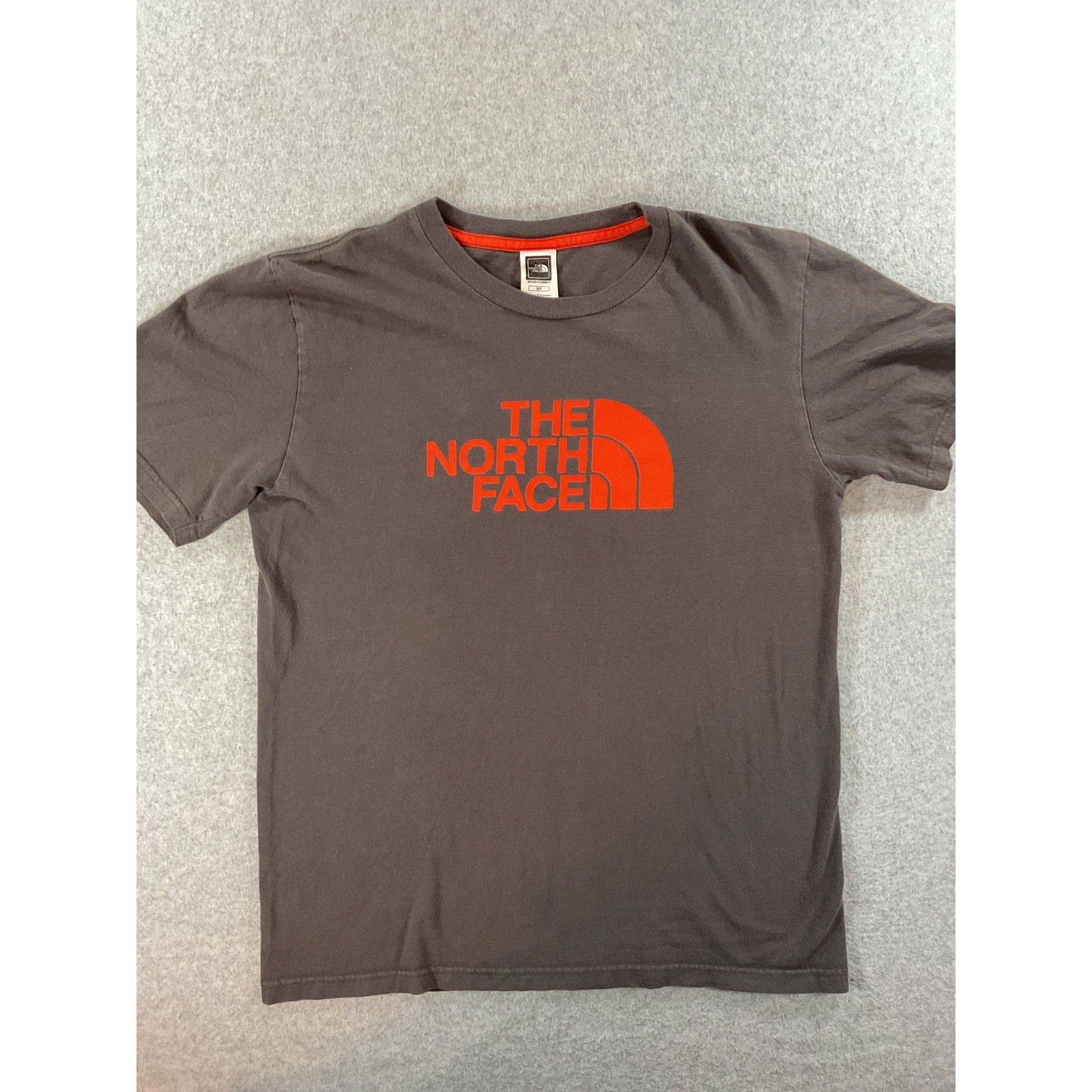 The North Face Mens Graphic Tee Charcoal Grey Orange Logo T-Shirt Small #853