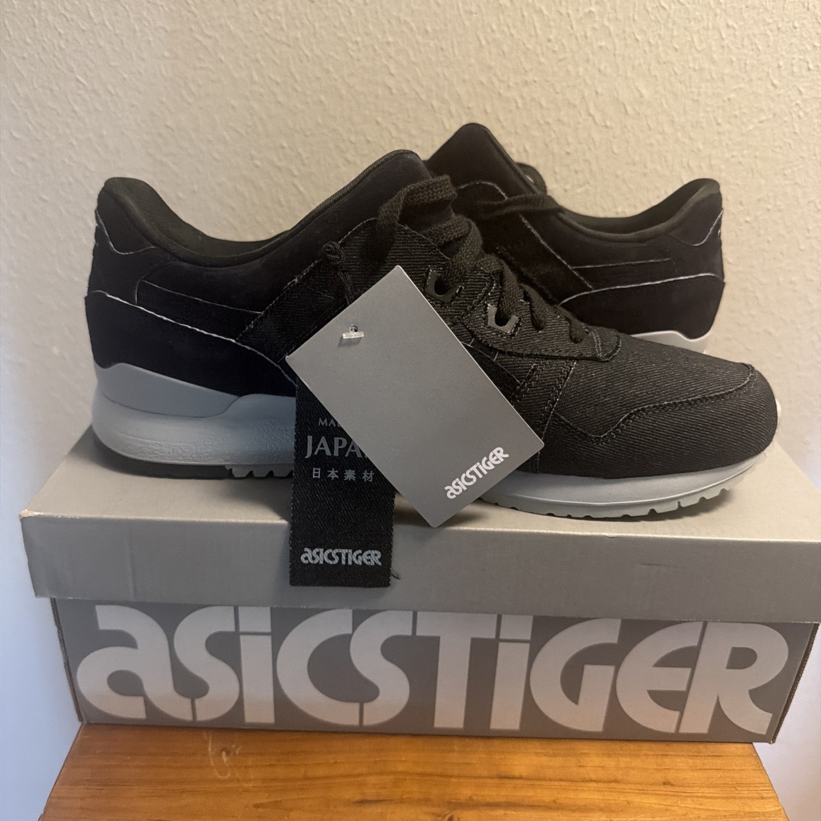 asics tiger gel lyte iii Midgrey/Black Size 11 BRAND NEW (Discount)