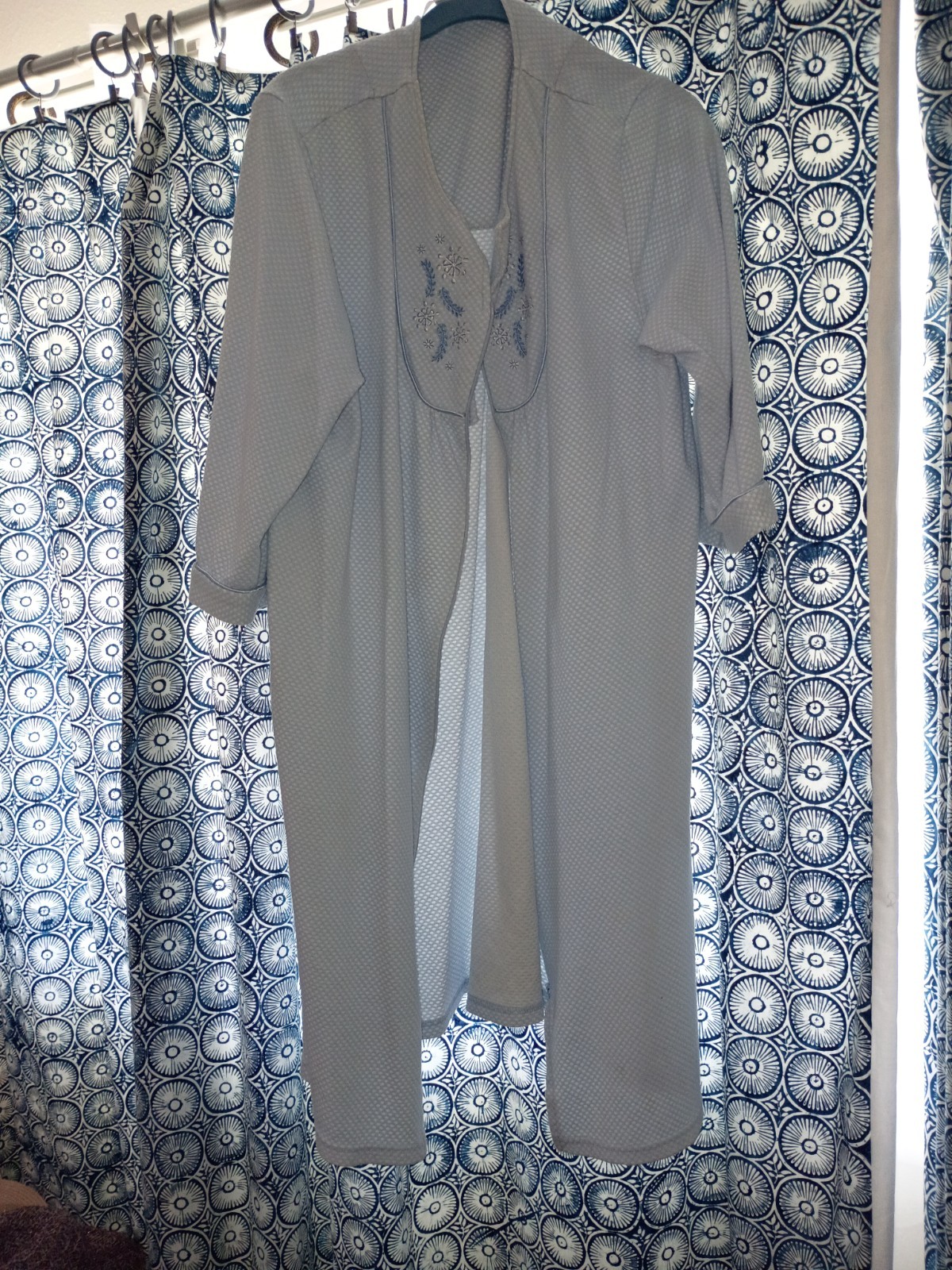 Women’s Blue Knit Kimono Robe L V-Neck 3/4 Sleeve Tie Embroidered