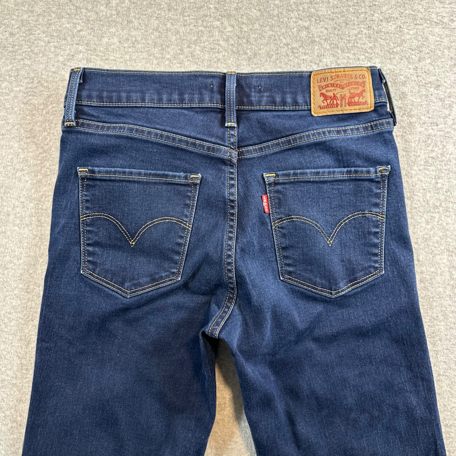 Levi’s 314 Women’s Size 26 Shaping Straight Stretch Denim Jeans Dark Mid Rise