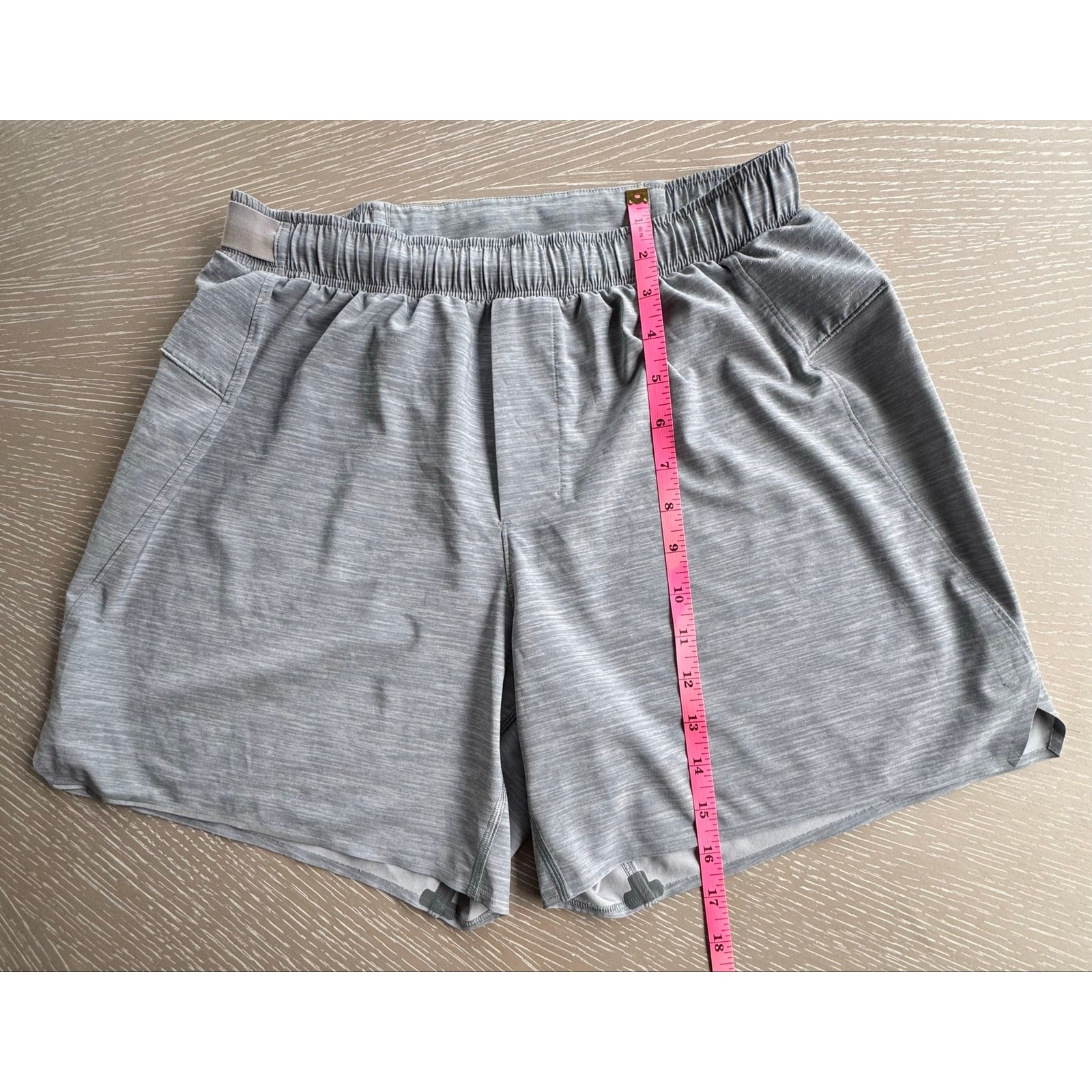 Lululemon Men’s Pace Breaker Lined Athletic Shorts Heather Gray Size Medium M
