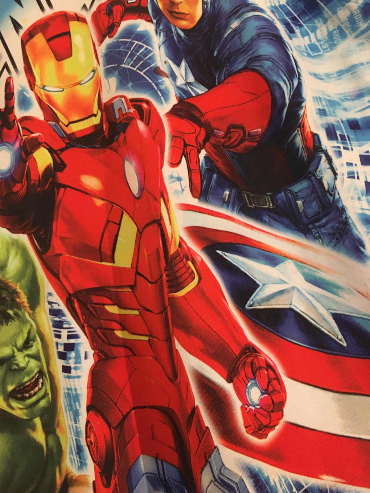 Cartoon Network Boys Size 6/7 Marvel Avengers Athletic Shirt Bright Graphics.