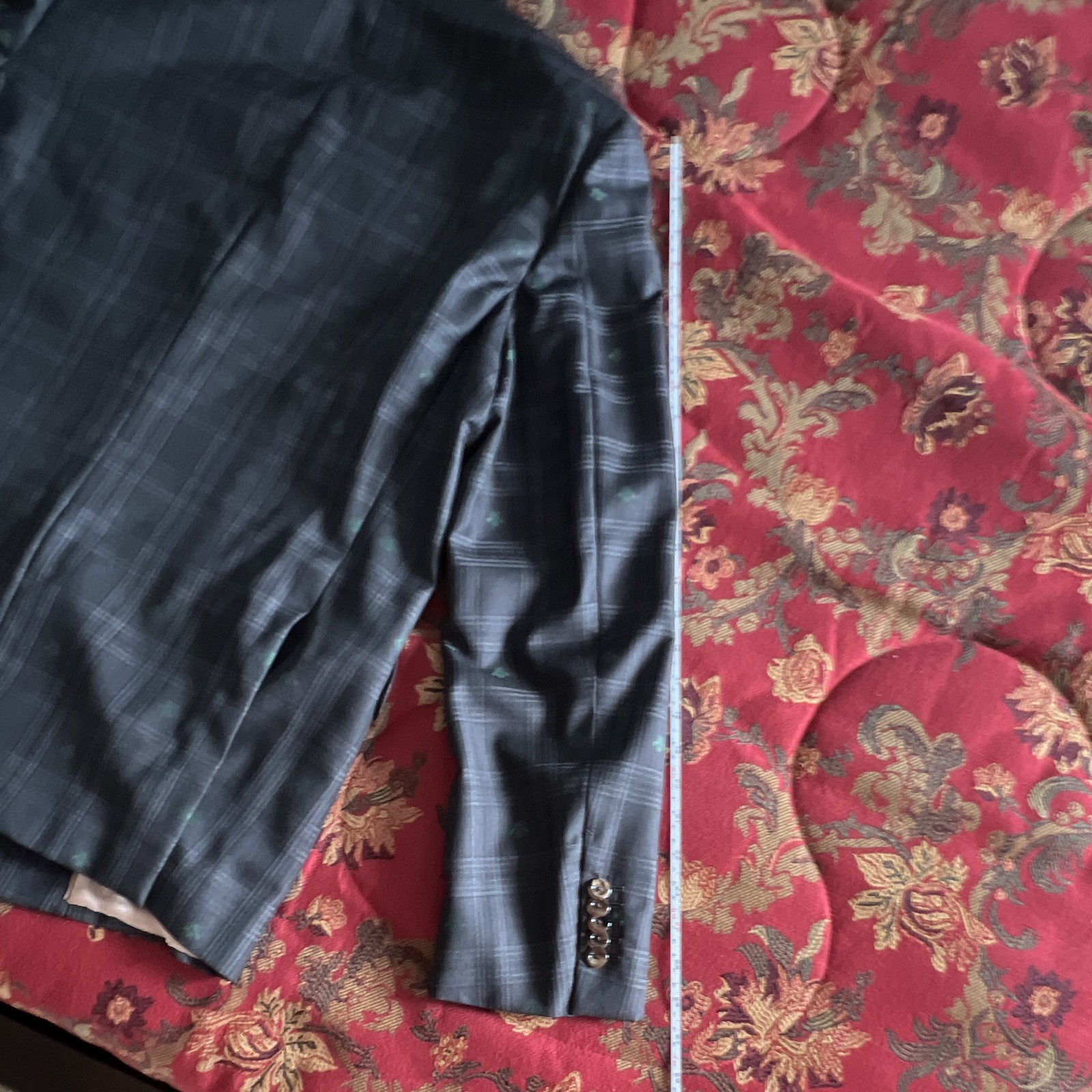 Gucci Men’s Gray Plaid with Bees Wool 2-Piece Suit EU54 44″ Chest