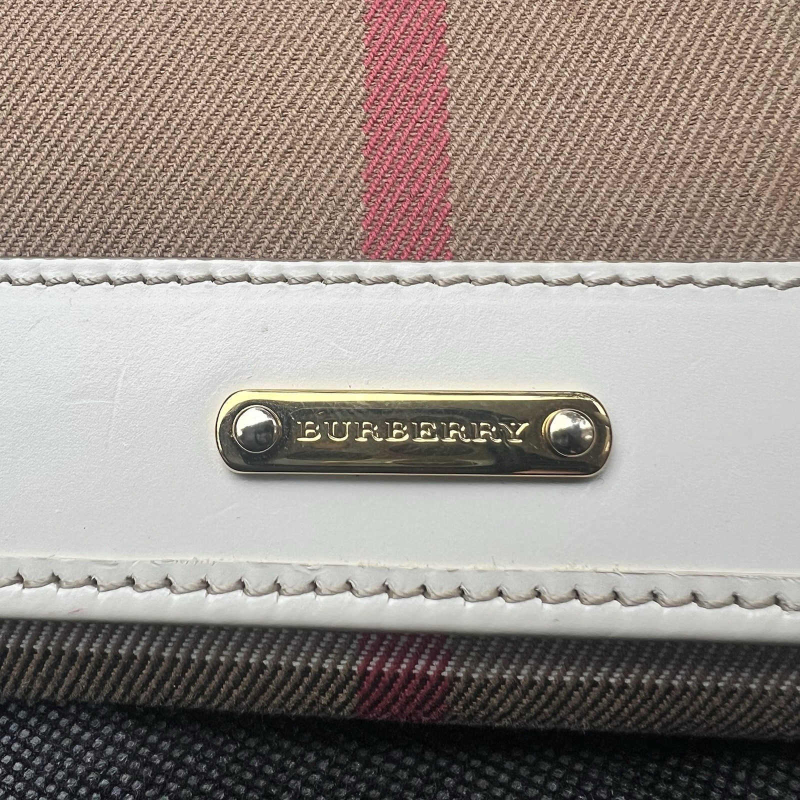 Burberry Beige White Plaid Logo Snap Wallet Women’s Folding Credit Card