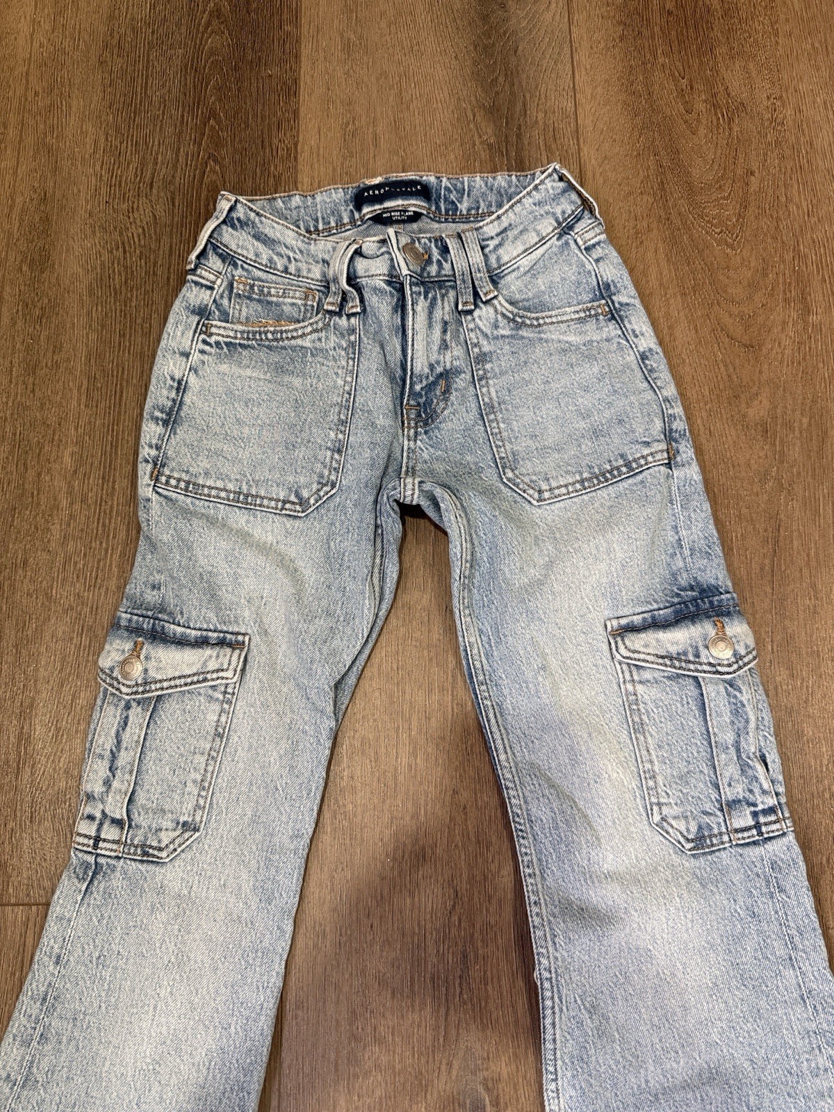 Aeropostale Womens Mid Rise Flare Cargo Jeans Medium Wash Blue Size 000R