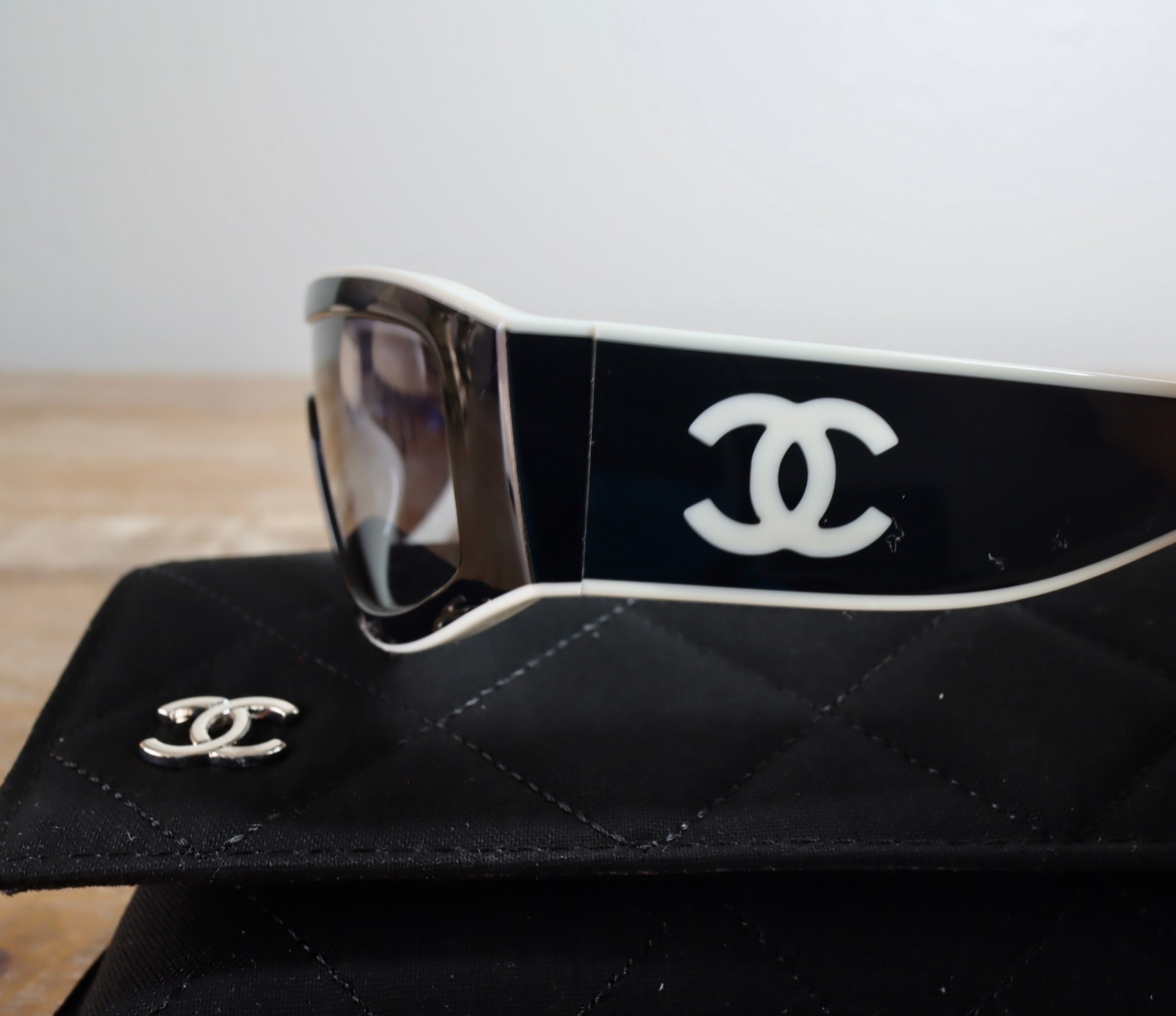 CHANEL 6057 Urban Vintage Shield Sunglasses Black & White/Gray Lens 100% UV
