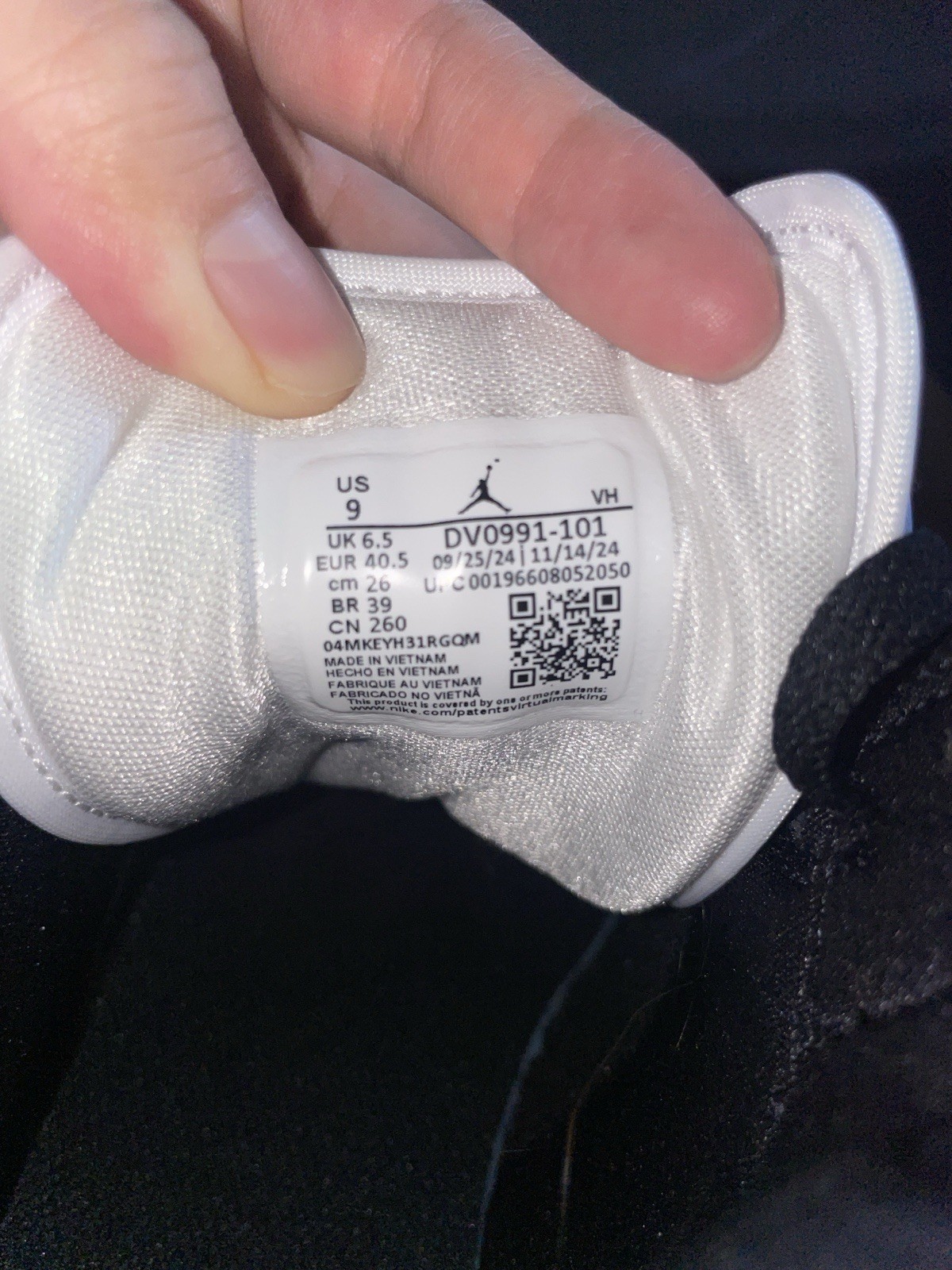 Air Jordan 1 Mid Panda Women’s Size 9 DV0991-101 Black White New In Box