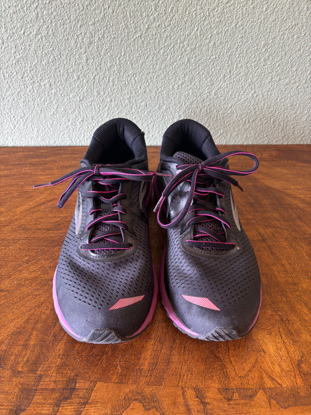 Brooks Women’s Adrenaline GTS XX Running Shoes – Black Purple – US 10.5