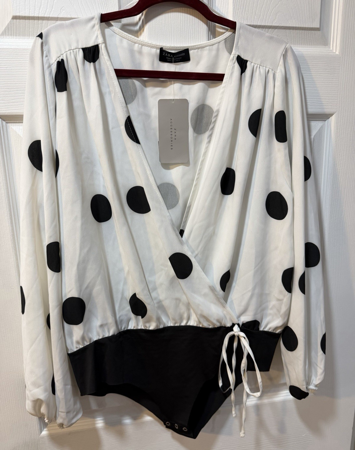 ZARA Women’s XL White/Black Polka Dot V-Neck Long Sleeve Satin Bodysuit