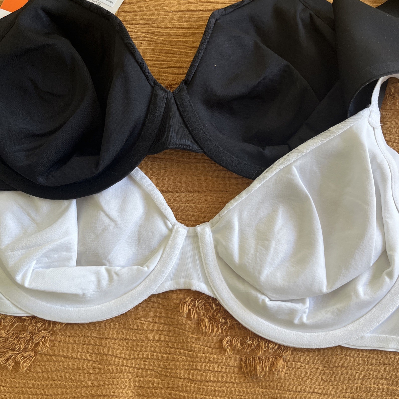 Warner’s Women’s 2-Pack T-Shirt Bras 36C Underwire Unlined Lace Black/ White