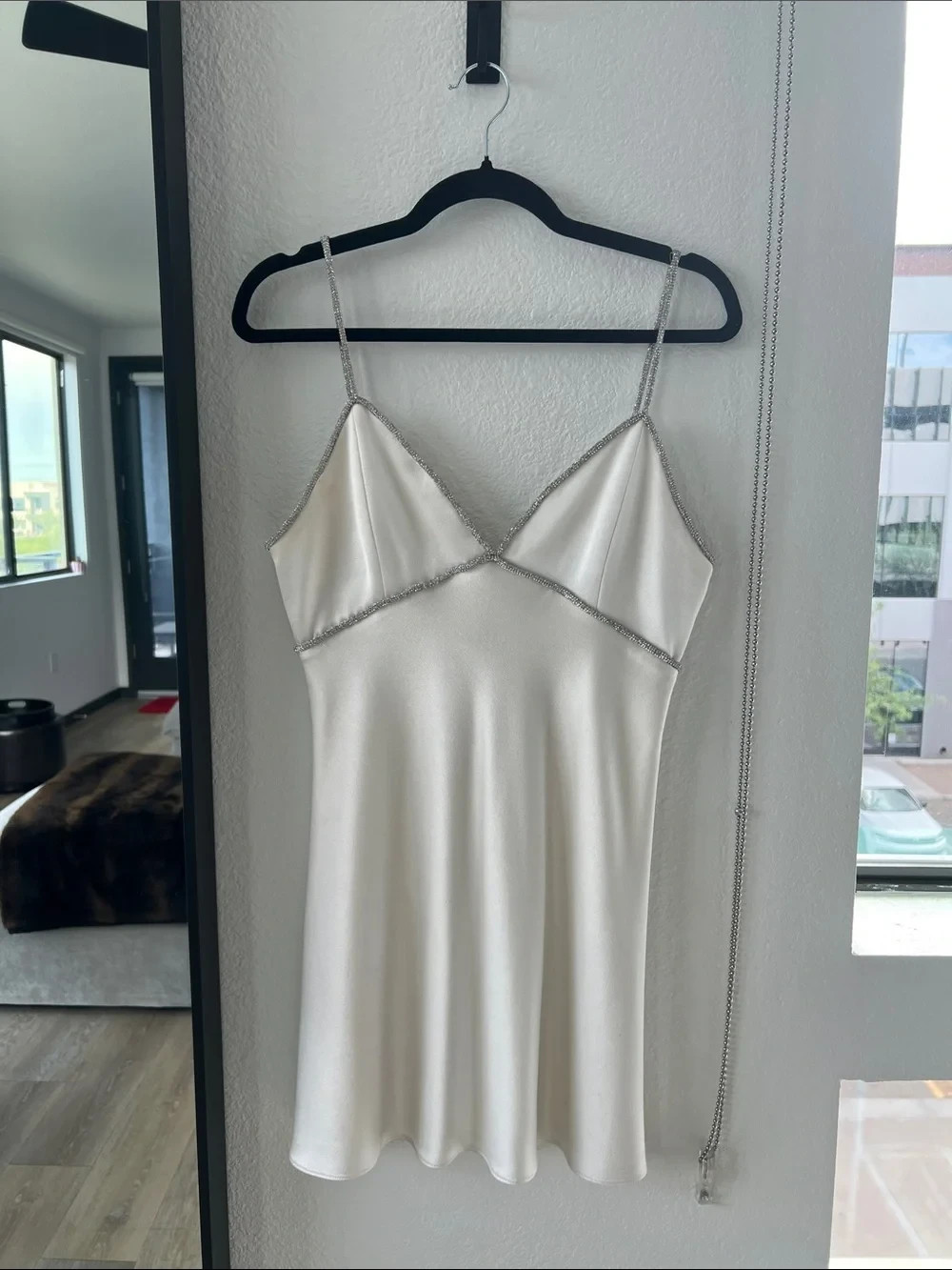 Alice + Olivia Julienne Embellished V Neck Mini Dress in White | Size 4