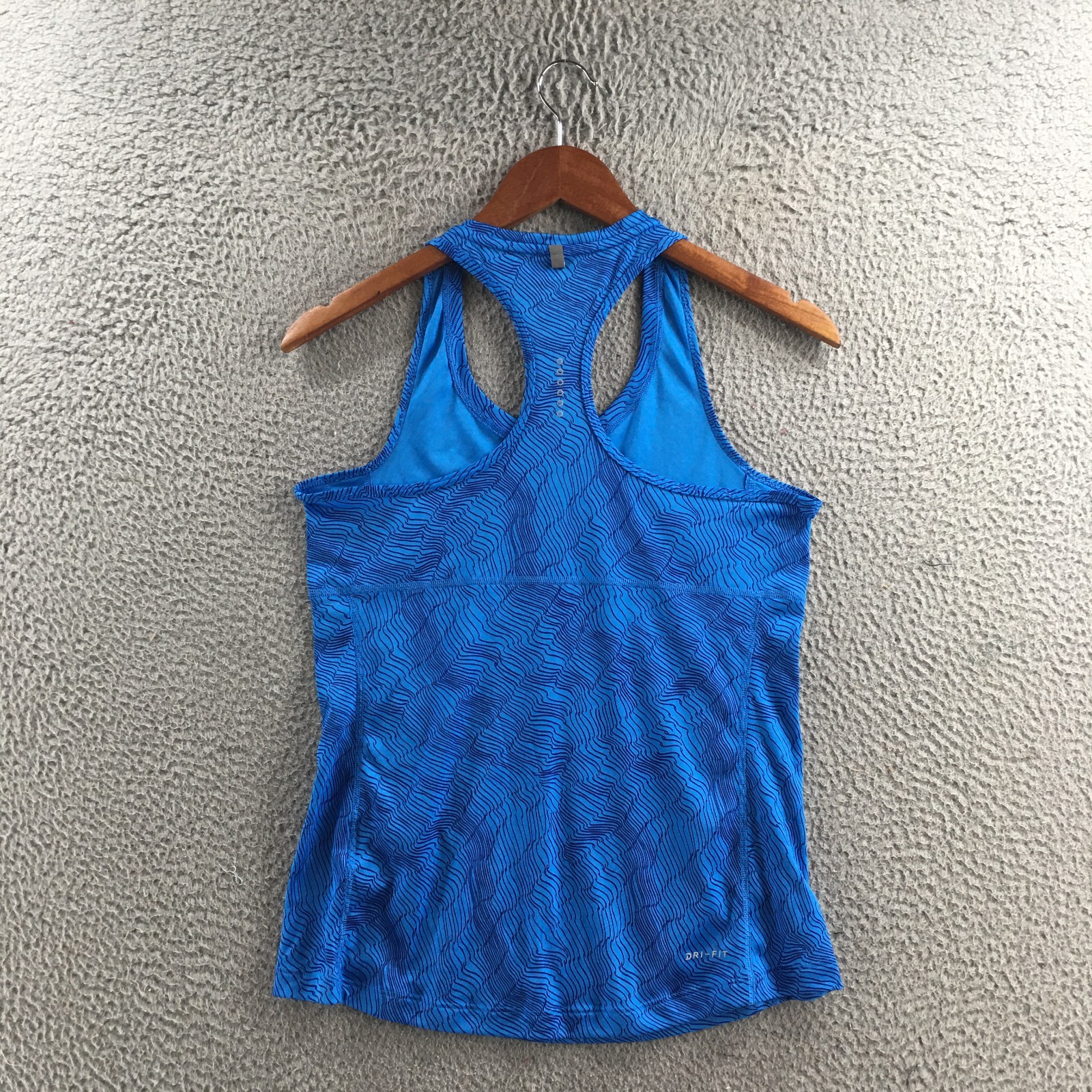 Nike Tops Womens Medium Tank Blue Pullover Sleeveless Round Neck Casual Comfort