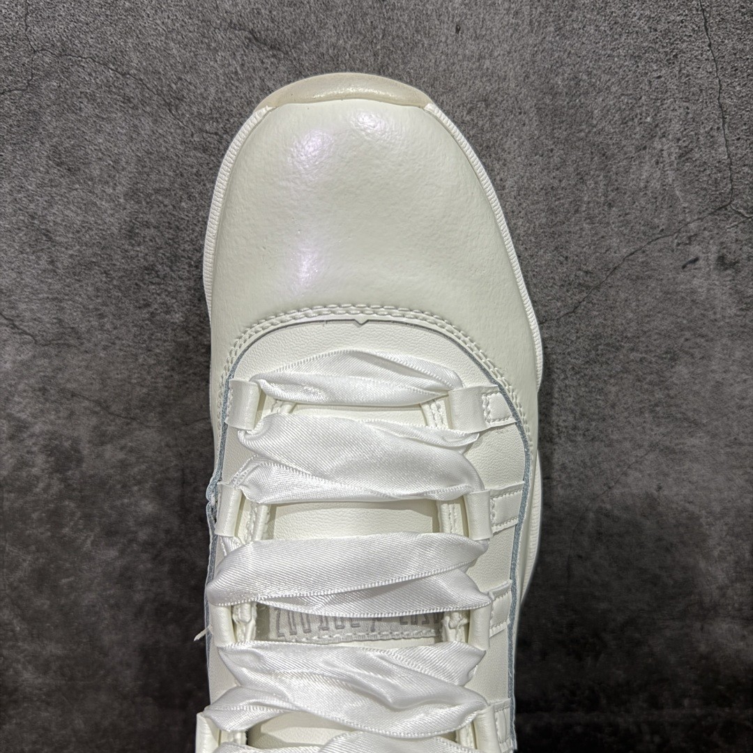 AJ 11 Retro Pearl AR0715-110