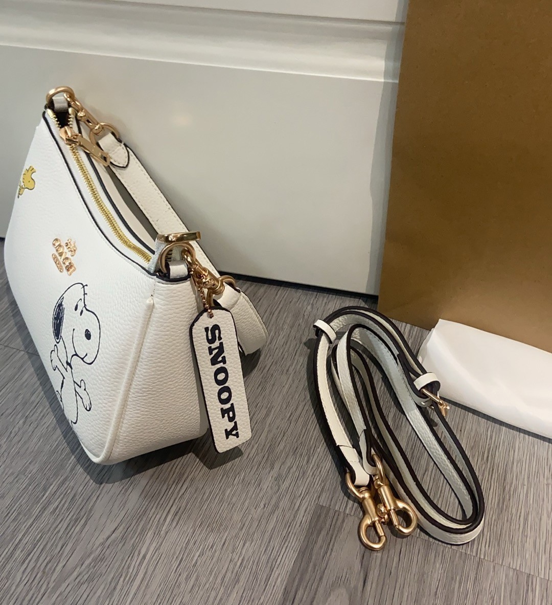 COACH x PEANUTS Teri Shoulder Bag Snoopy Chalk Multi CBJ76 Outlet NEW