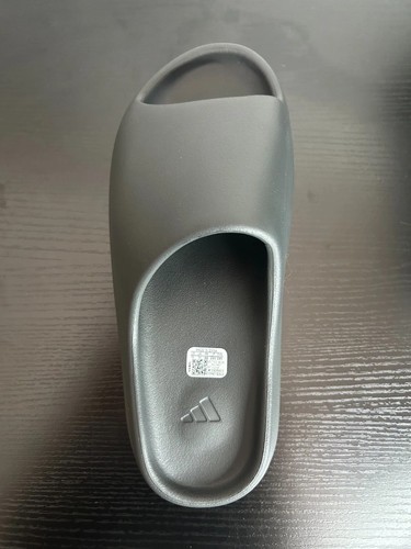 Adidas Yeezy Slide Onyx Sizes 5-13 (100% AUTHENTIC| FAST FREE SHIPPING) HQ6448