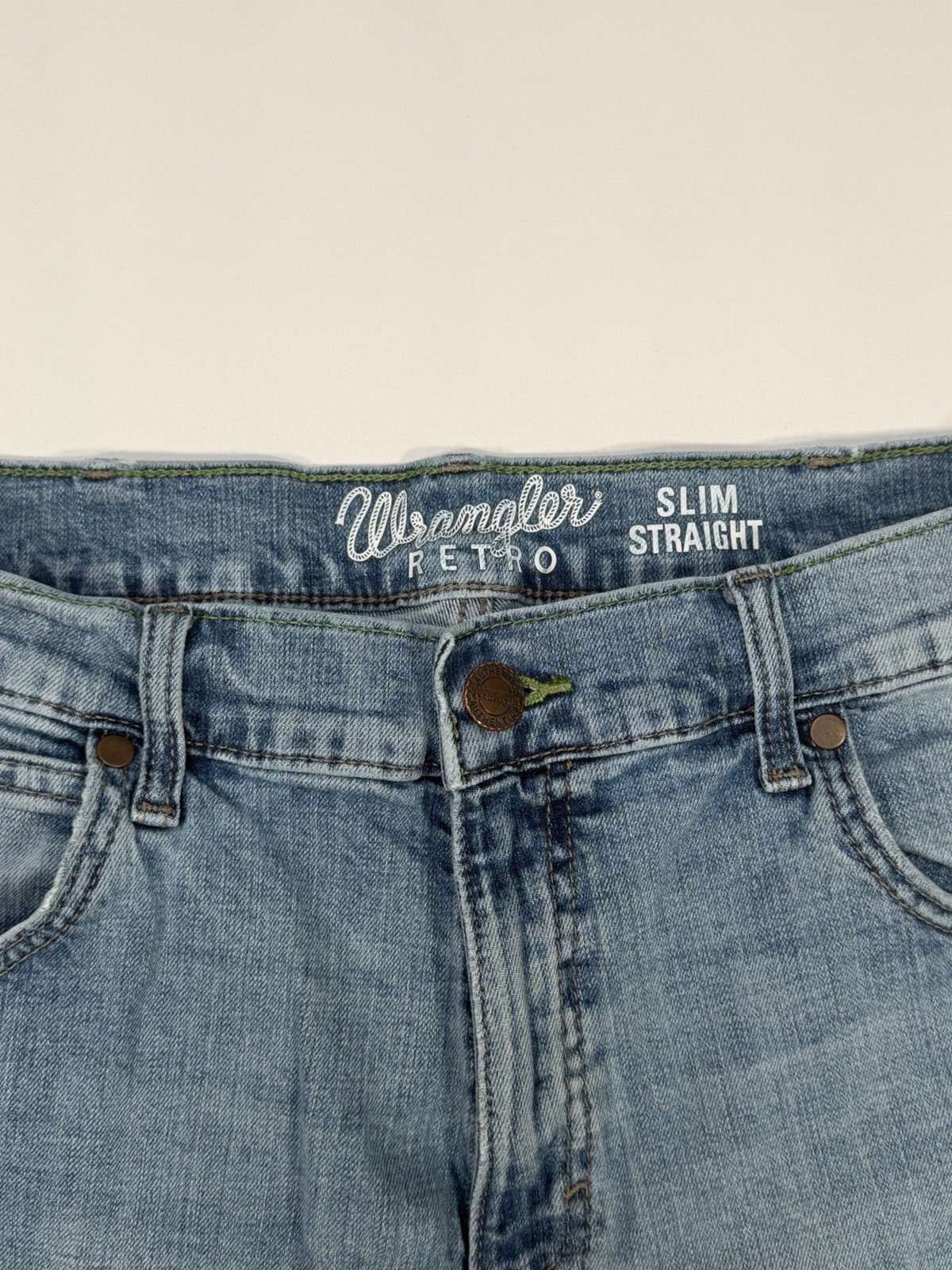 Wrangler Retro Slim Straight Jeans Men’s 32×32 Light Wash Denim Western Cowboy