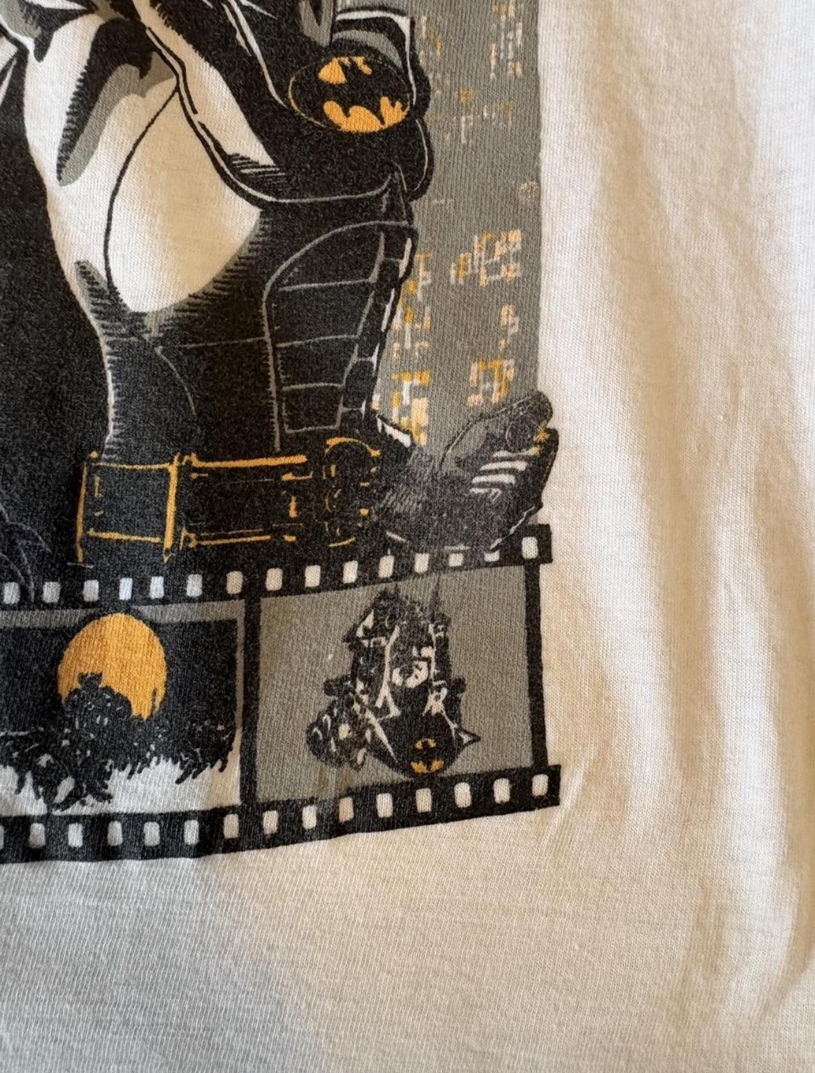 Vintage 1997 Batman DC Comics Youth T-Shirt BYC Tag Made in USA 90s