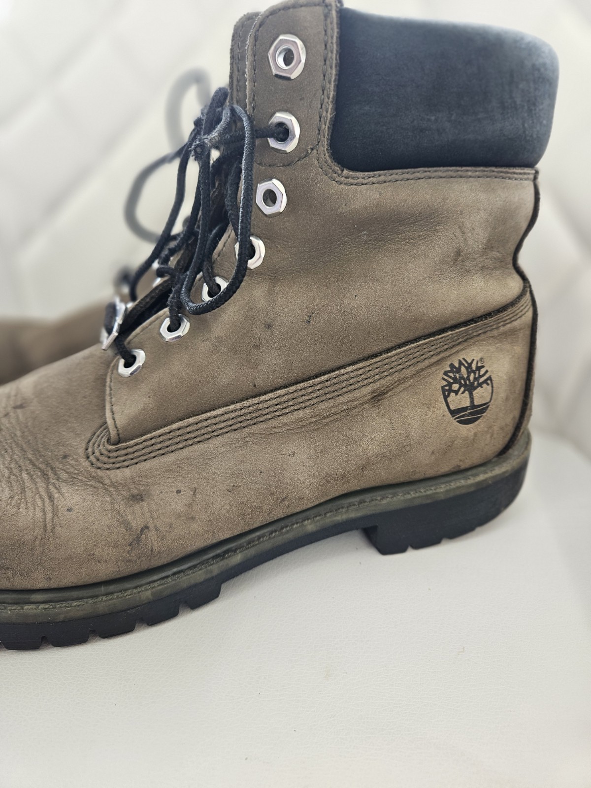 Timberland Premium 6 Inch Boots For Men Size 9.5