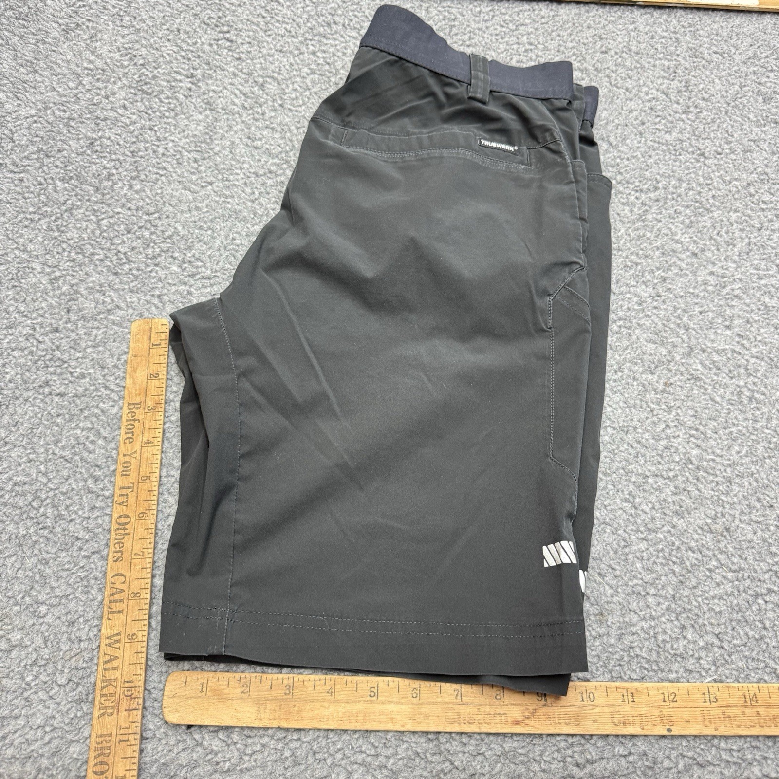 Truewerk Cloud Shorts Mens Size Medium Black Performance Tech Utility
