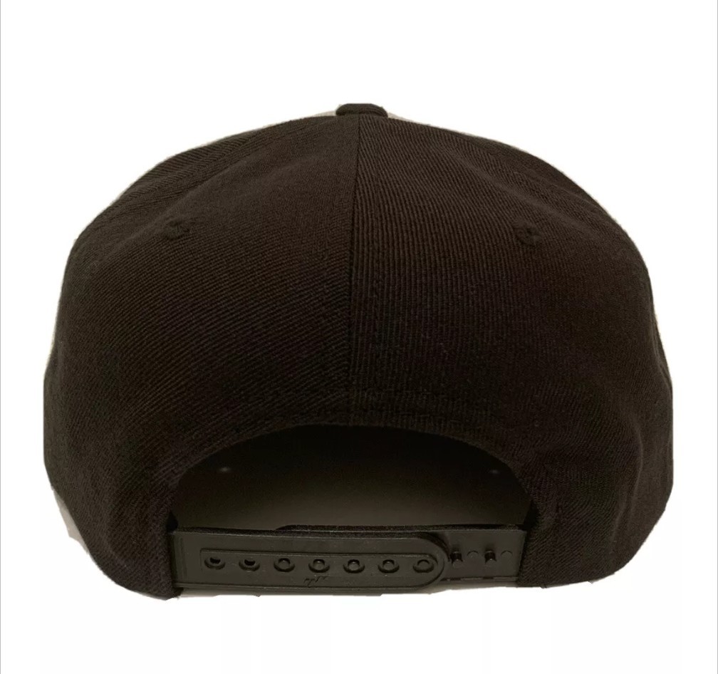 Los Angeles LA Raiders Script Classic Snapback Cap Hat Adjustable Black & White