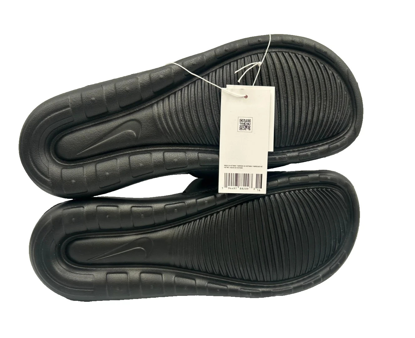 Nike Women’s Victori One Slip On Comfort Slides Sandals Black/White Size:8 82Q