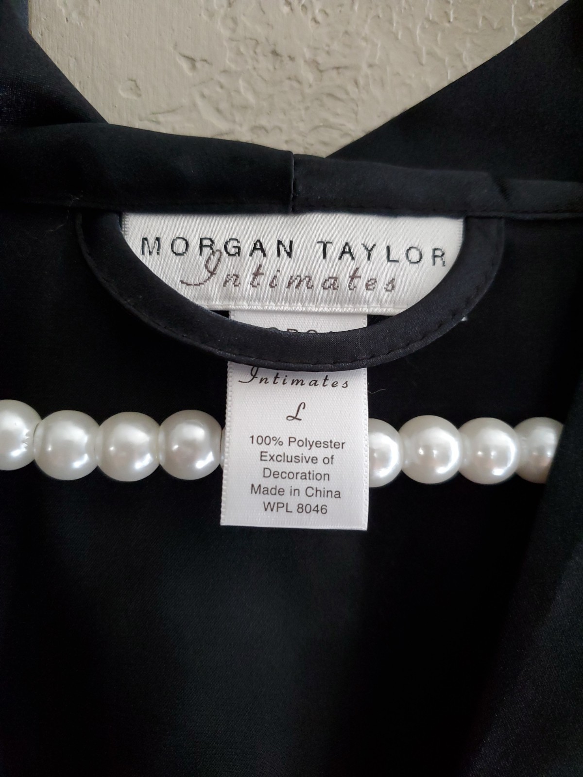 Morgan Taylor Black Satin Wrap Robe with Lace Trim L NWT