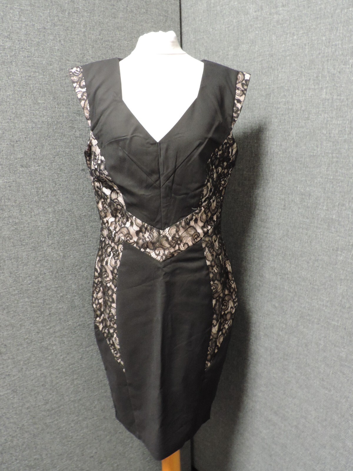 Paperdolls Lace Trim Bodycon Dress Black UK 14 LN121 MM 10