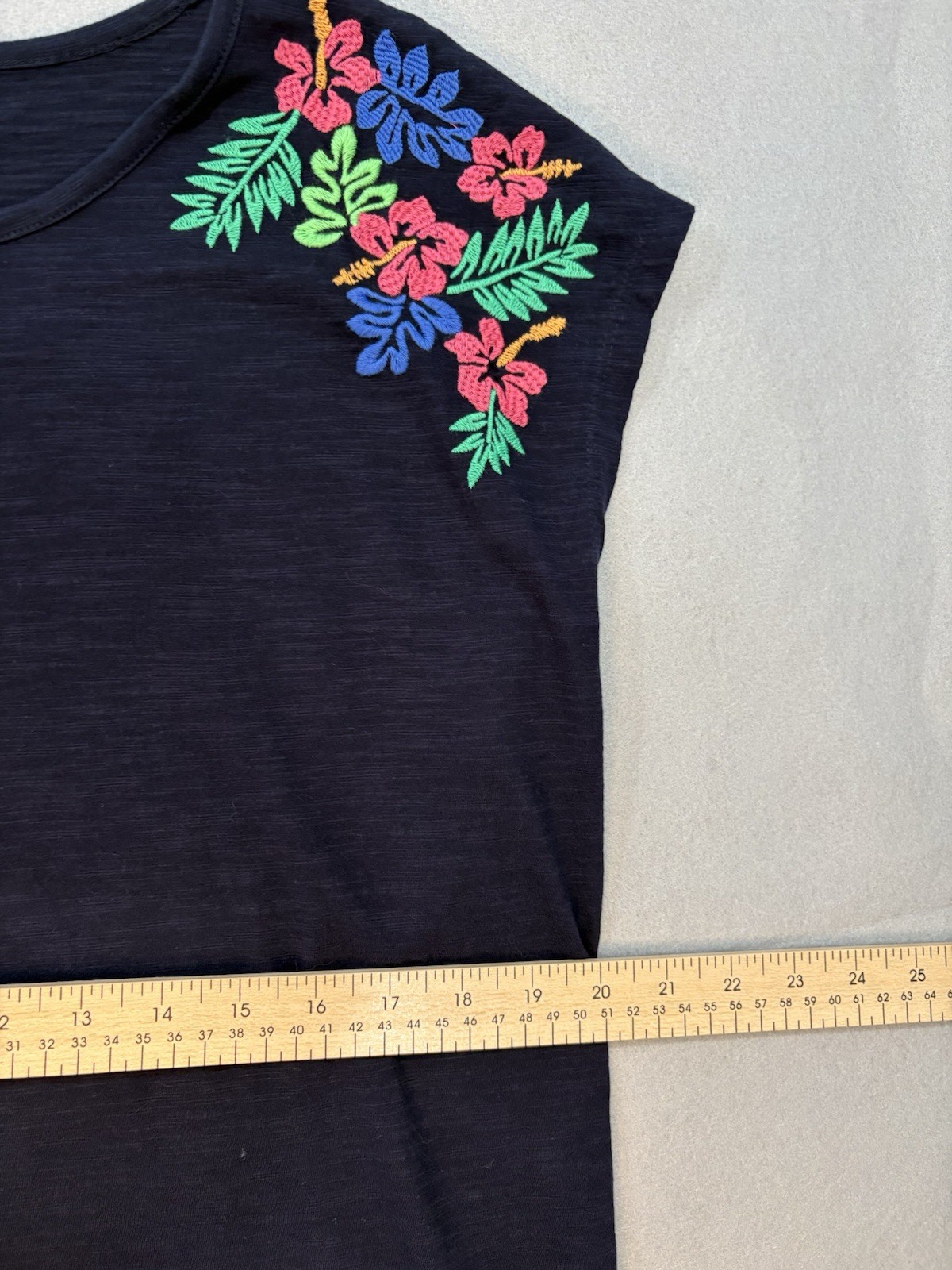 Talbots Petites Large Navy Blue Floral Tropical Embroidered Cap Sleeve T-Shirt