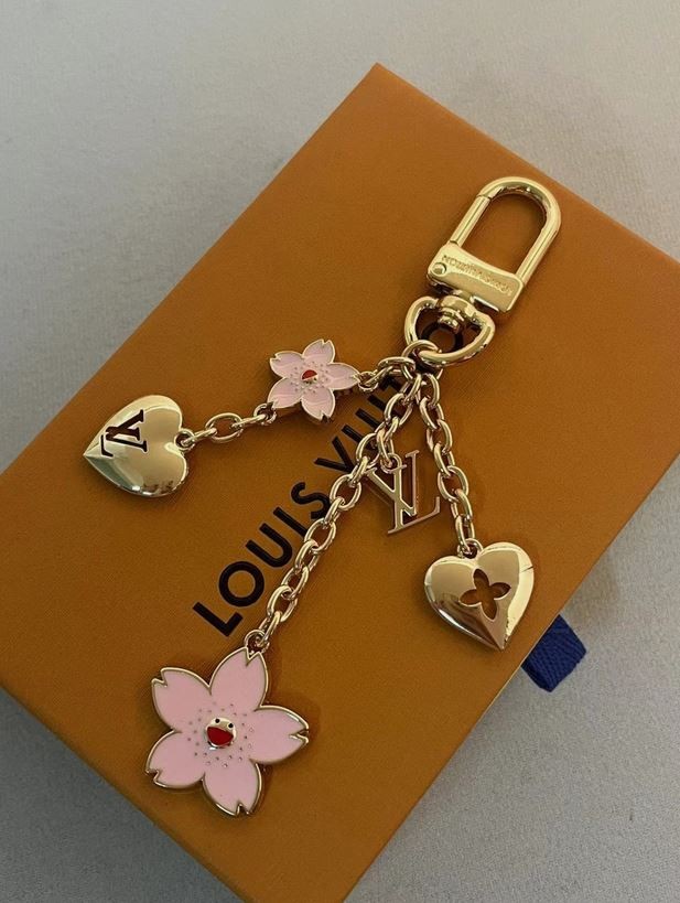 LV Blooming Flowers Bag Charm Pink Heart Key Ring With Box