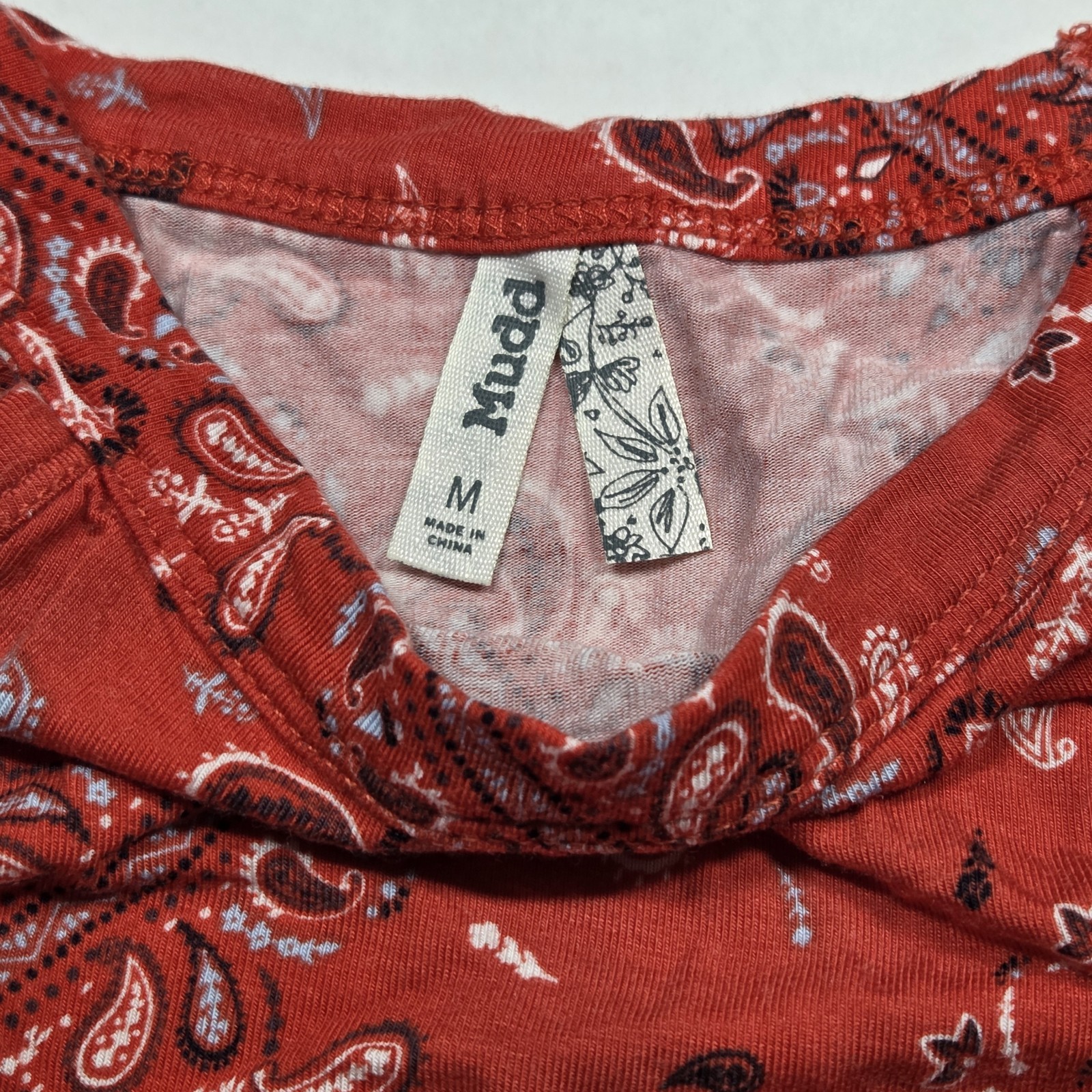 Mudd Paisley Print High Neck 2 Sleeveless Camisole Tops Red Black Size Medium