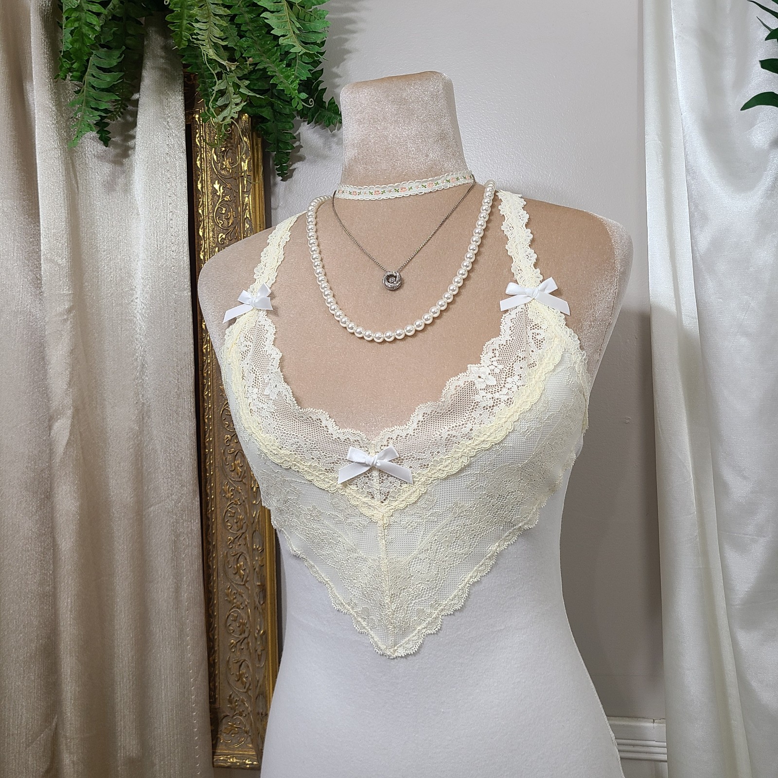♡ Y2K ♡ Abercrombie And Fitch White Cami Cream Lace Razorback Tank Top